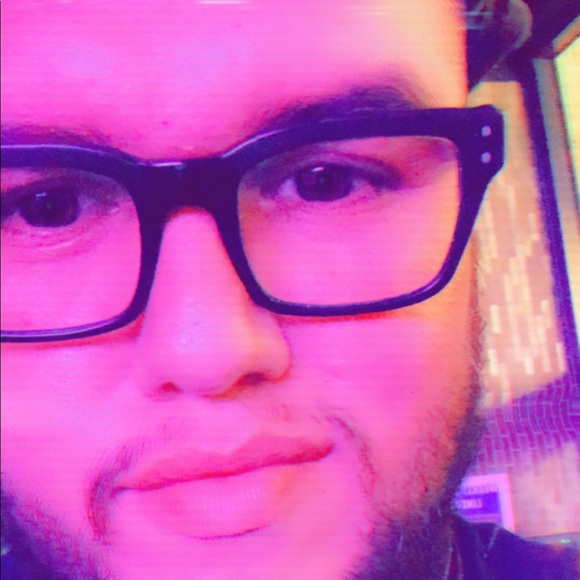 Meet your Posher, Armando - Picture 1 of 1